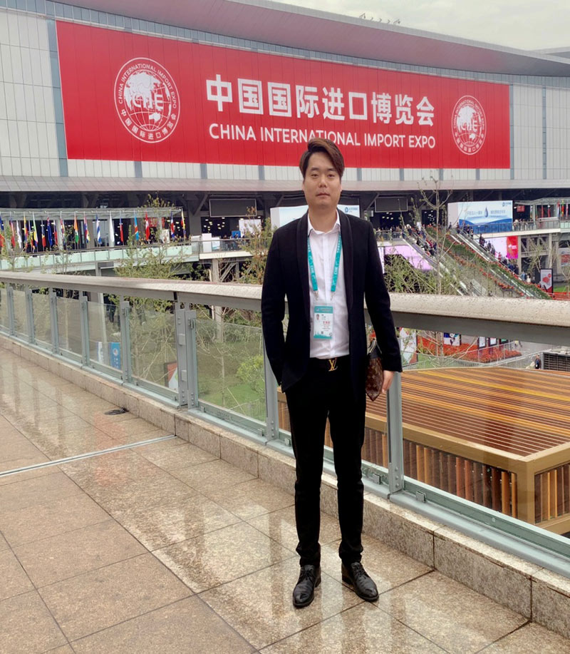 The first China International Import Expo kicked off in Shanghai on Friday. President Xi Jinping delivered a keynote speech